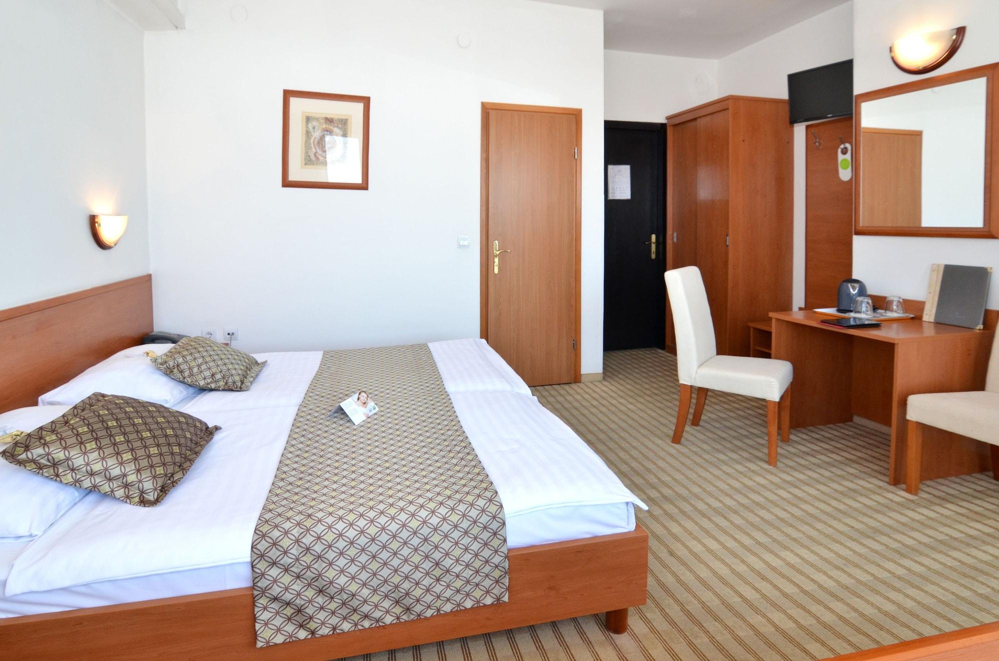 Hotel Neboder Rijeka Dış mekan fotoğraf