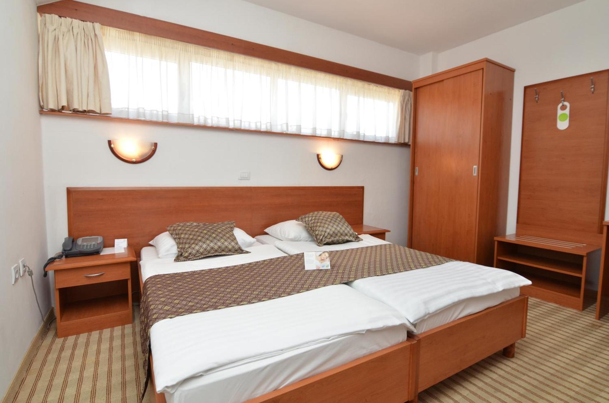 Hotel Neboder Rijeka Oda fotoğraf
