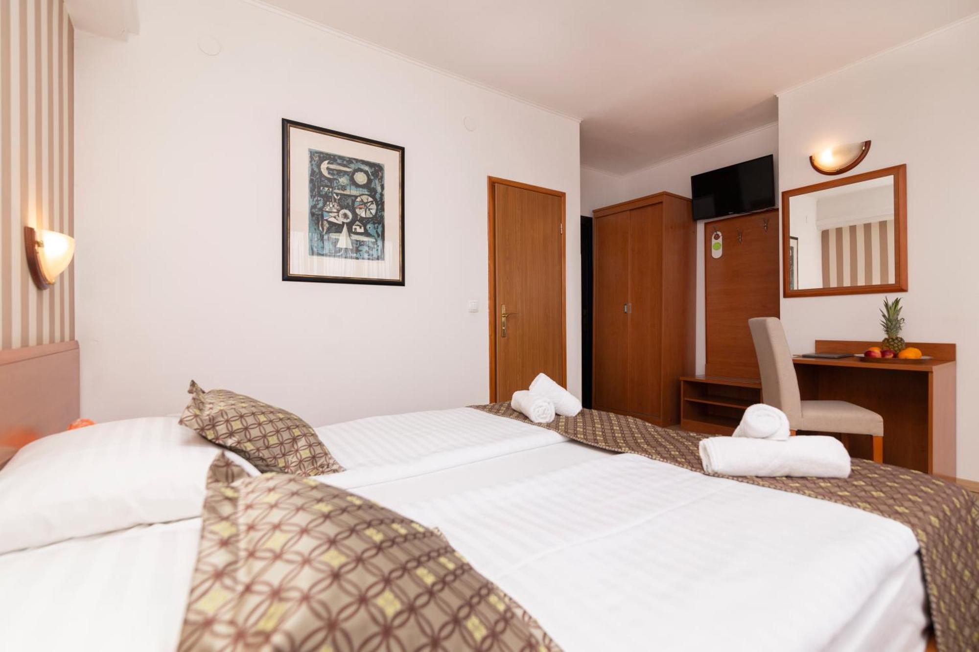 Hotel Neboder Rijeka Oda fotoğraf